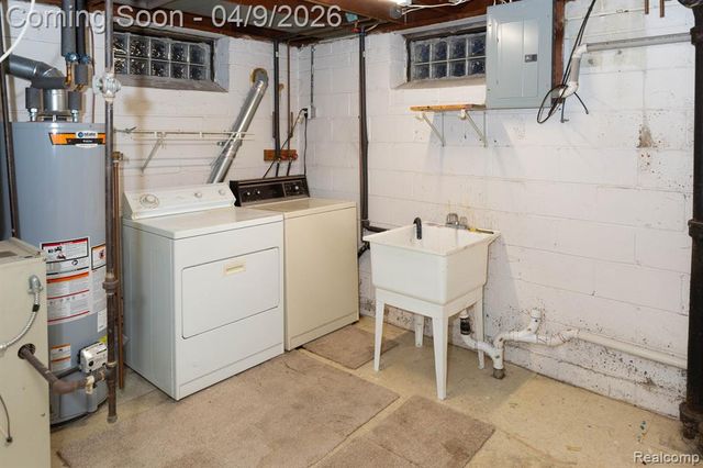 16696 Beech Daly Road, Redford, MI 48240