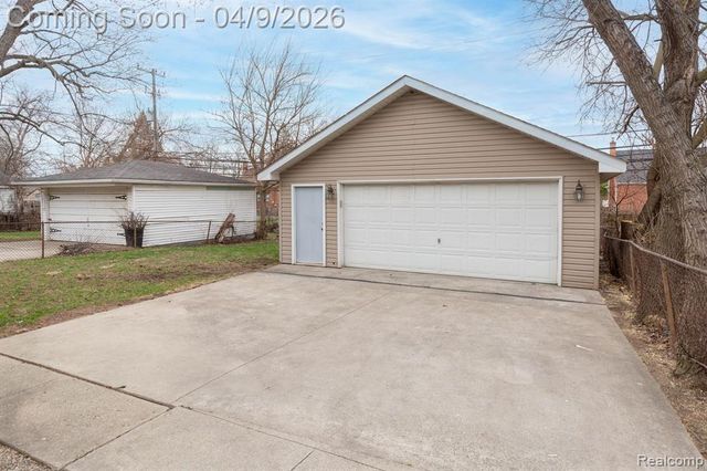 16696 Beech Daly Road, Redford, MI 48240