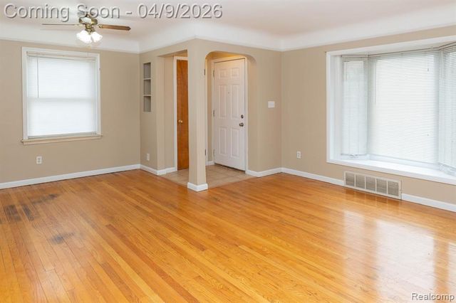 16696 Beech Daly Road, Redford, MI 48240