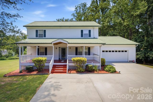 805 Bannon Place SW, Lenoir, NC 28645