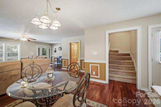 805 Bannon Place SW, Lenoir, NC 28645
