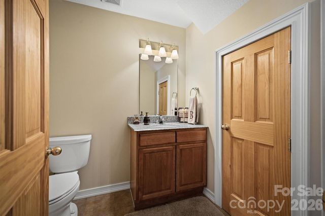 805 Bannon Place SW, Lenoir, NC 28645