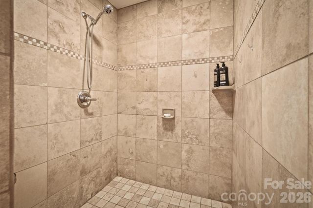805 Bannon Place SW, Lenoir, NC 28645