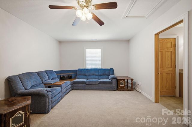 805 Bannon Place SW, Lenoir, NC 28645