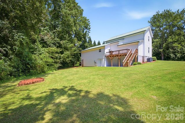 805 Bannon Place SW, Lenoir, NC 28645