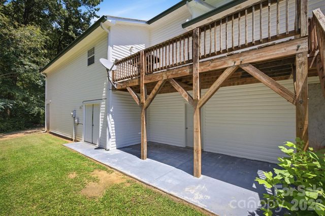 805 Bannon Place SW, Lenoir, NC 28645