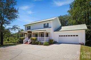 805 Bannon Place SW, Lenoir, NC 28645