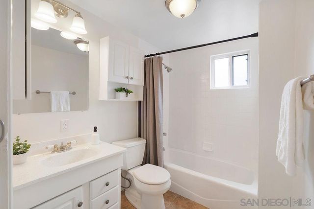 2924 Helix St, Spring Valley, CA 91977