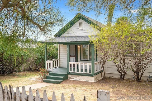 2924 Helix St, Spring Valley, CA 91977