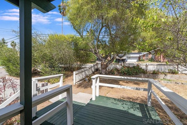 2924 Helix St, Spring Valley, CA 91977