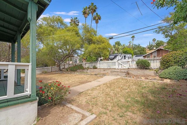 2924 Helix St, Spring Valley, CA 91977