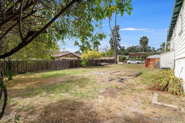 2924 Helix St, Spring Valley, CA 91977