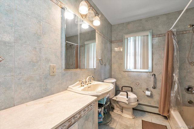 2832 Court Street, North Bellmore, NY 11710