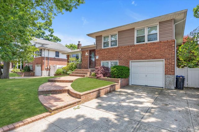 2832 Court Street, North Bellmore, NY 11710