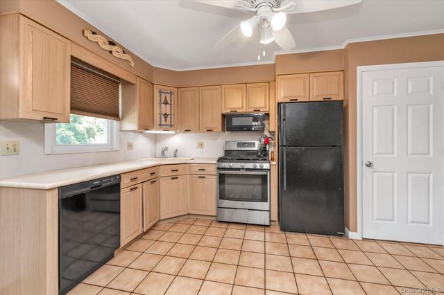 2832 Court Street, North Bellmore, NY 11710