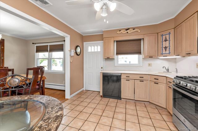 2832 Court Street, North Bellmore, NY 11710