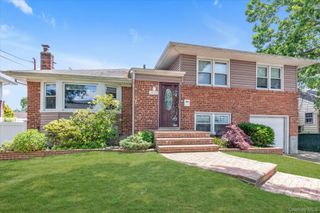 2832 Court Street, North Bellmore, NY 11710
