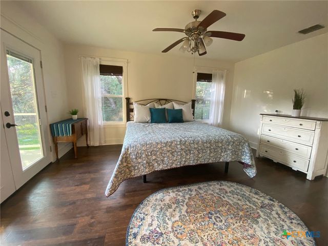 306 Plainview Road, Wimberley, TX 78676
