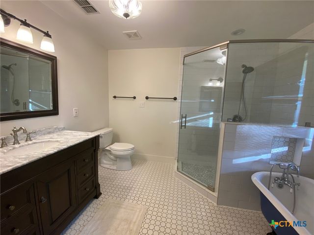 306 Plainview Road, Wimberley, TX 78676