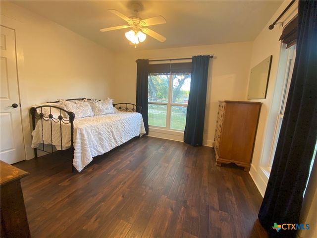 306 Plainview Road, Wimberley, TX 78676