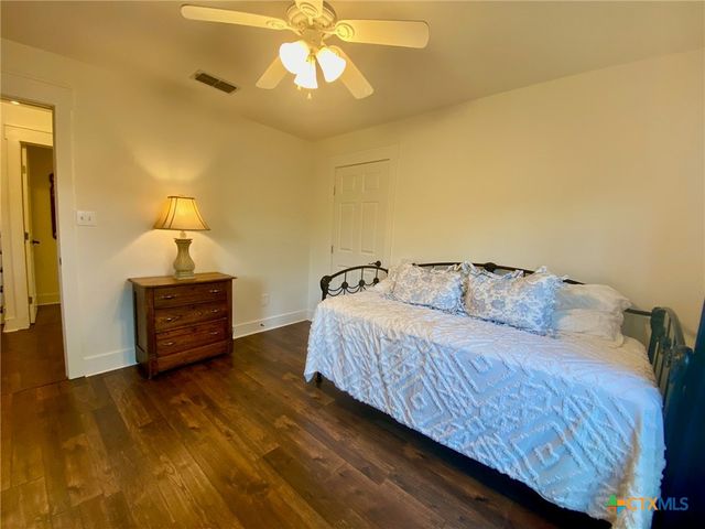 306 Plainview Road, Wimberley, TX 78676