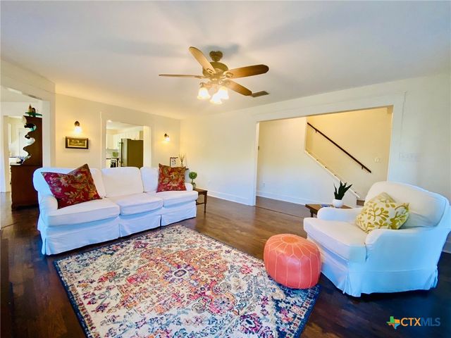 306 Plainview Road, Wimberley, TX 78676