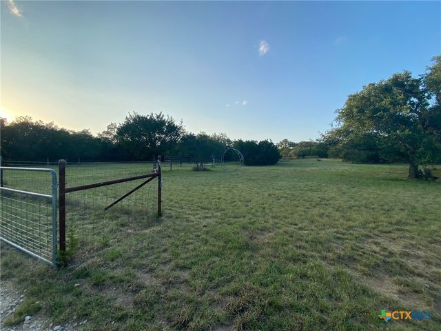 306 Plainview Road, Wimberley, TX 78676