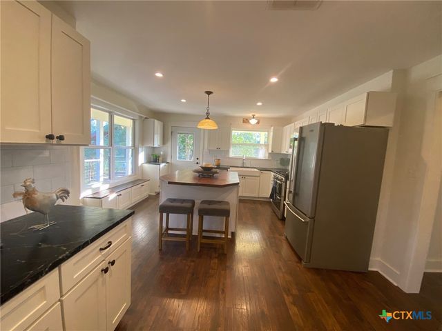 306 Plainview Road, Wimberley, TX 78676
