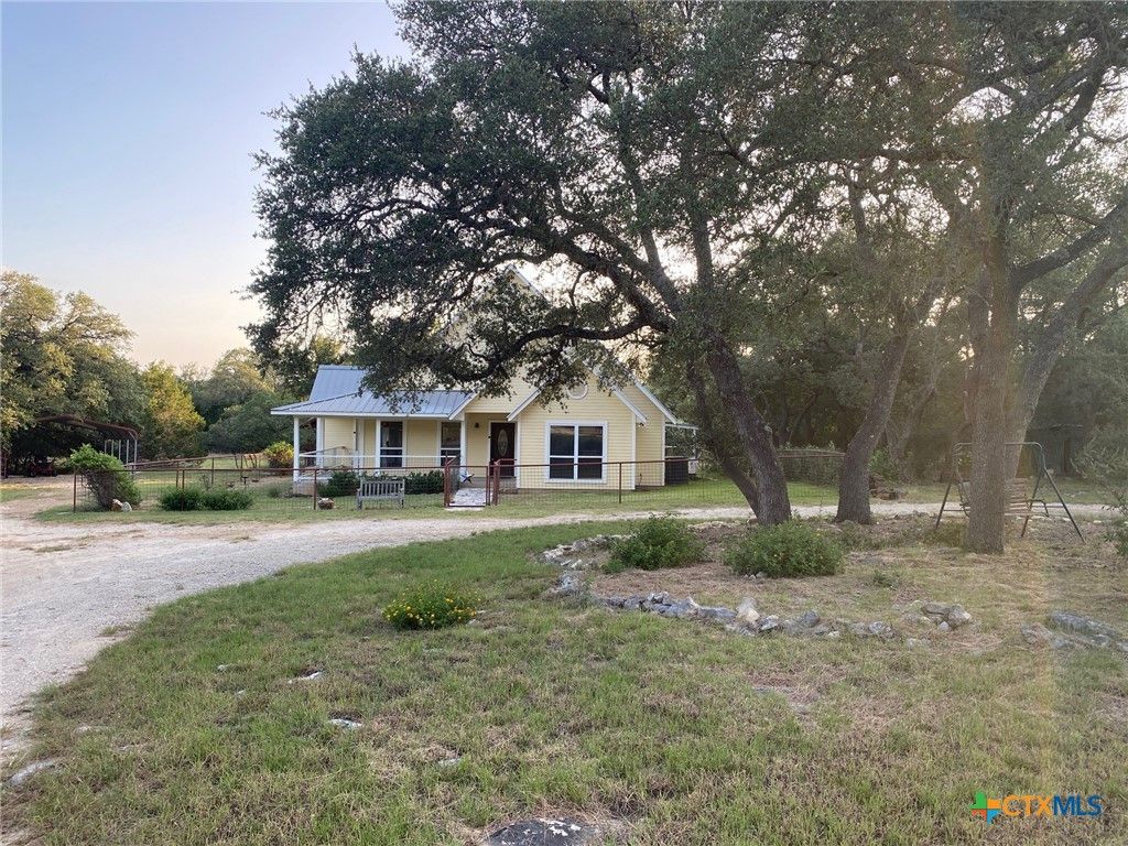306 Plainview Road, Wimberley, TX 78676
