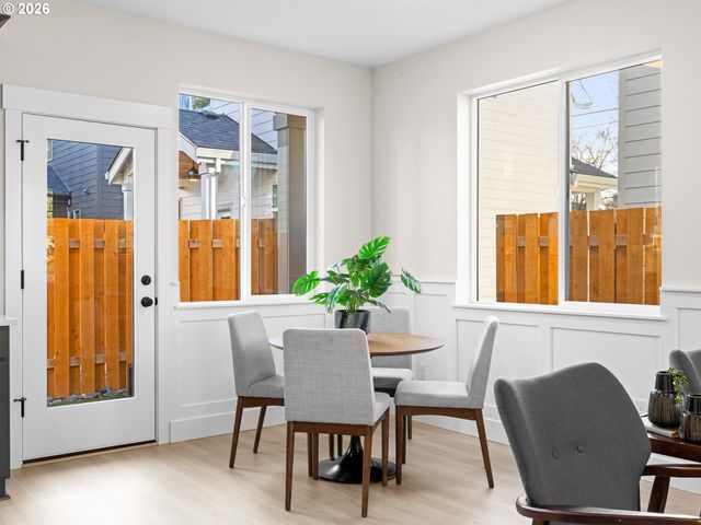 7460 N Polk Ave, Portland, OR 97203