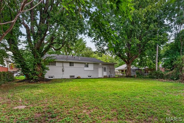 2248 Kerwin Drive, St Louis, MO 63136