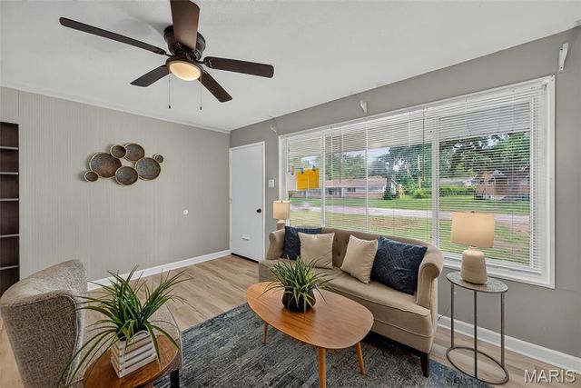 2248 Kerwin Drive, St Louis, MO 63136