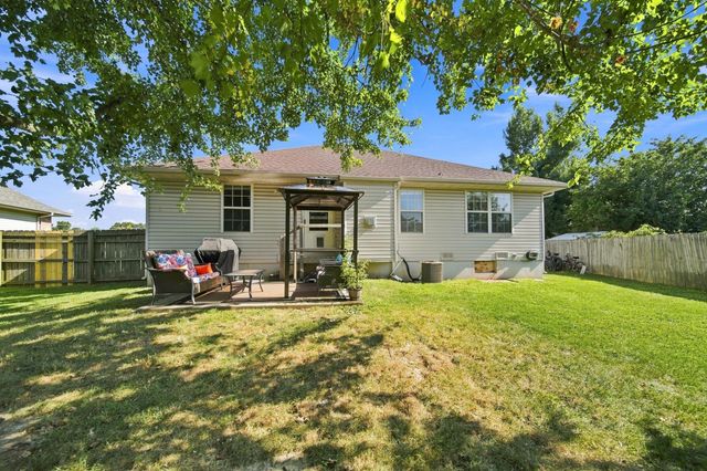 1004 Glen Oaks Drive, Nixa, MO 65714