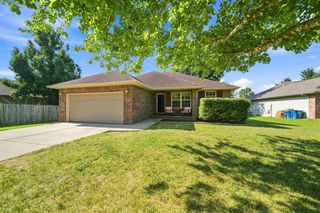 1004 Glen Oaks Drive, Nixa, MO 65714