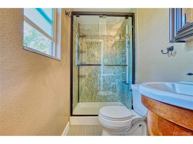 861 Phillips Dr, Northglenn, CO 80233