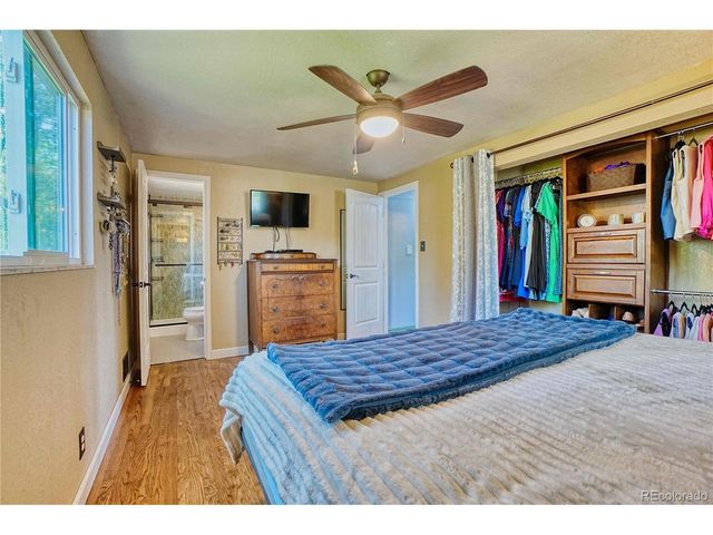 861 Phillips Dr, Northglenn, CO 80233