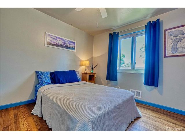 861 Phillips Dr, Northglenn, CO 80233