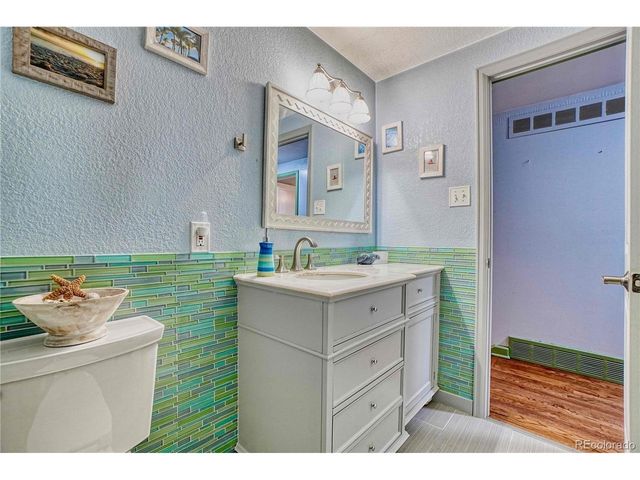 861 Phillips Dr, Northglenn, CO 80233