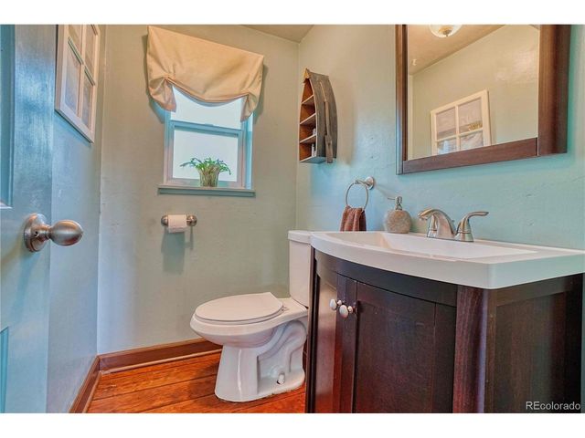 861 Phillips Dr, Northglenn, CO 80233