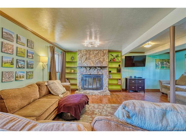 861 Phillips Dr, Northglenn, CO 80233
