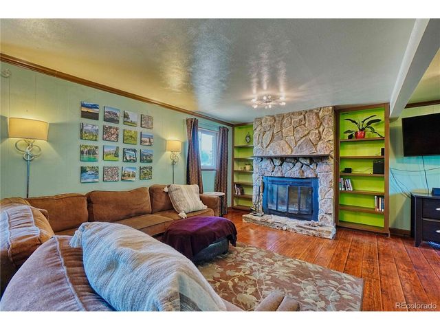 861 Phillips Dr, Northglenn, CO 80233