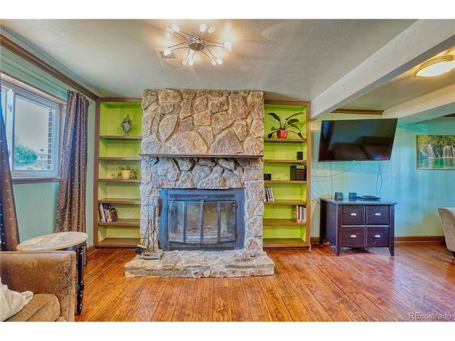 861 Phillips Dr, Northglenn, CO 80233