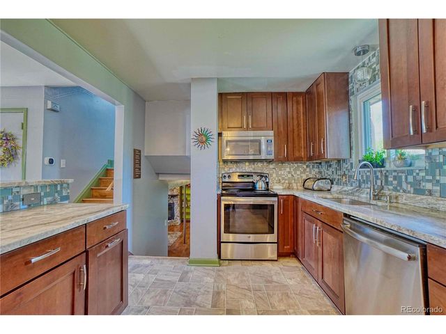 861 Phillips Dr, Northglenn, CO 80233