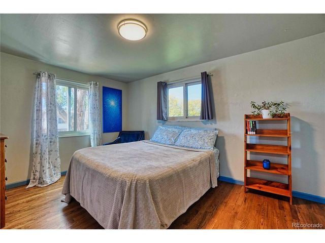 861 Phillips Dr, Northglenn, CO 80233