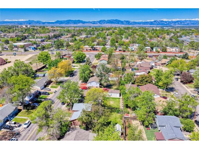 861 Phillips Dr, Northglenn, CO 80233