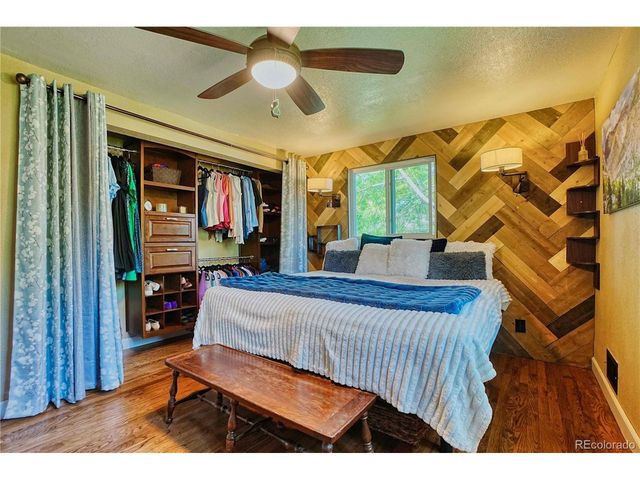 861 Phillips Dr, Northglenn, CO 80233