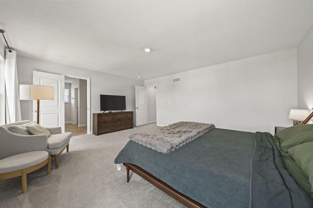 110 Cedarhurst Court, Pickerington, OH 43147