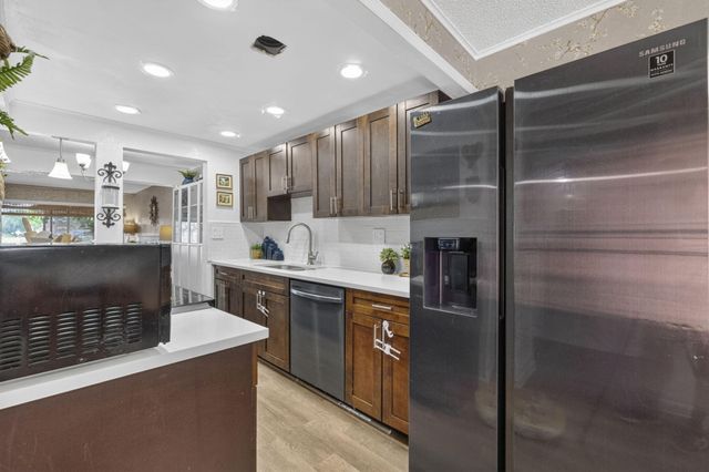 5617 NW 16th Street 5, Lauderhill, FL 33313