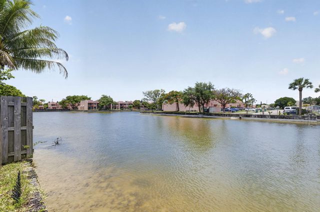 5617 NW 16th Street 5, Lauderhill, FL 33313