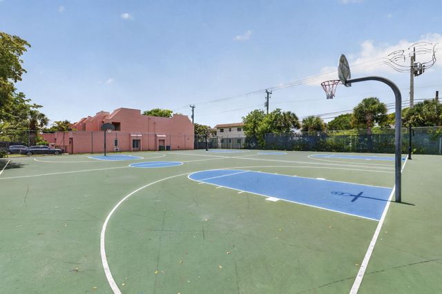 5617 NW 16th Street 5, Lauderhill, FL 33313